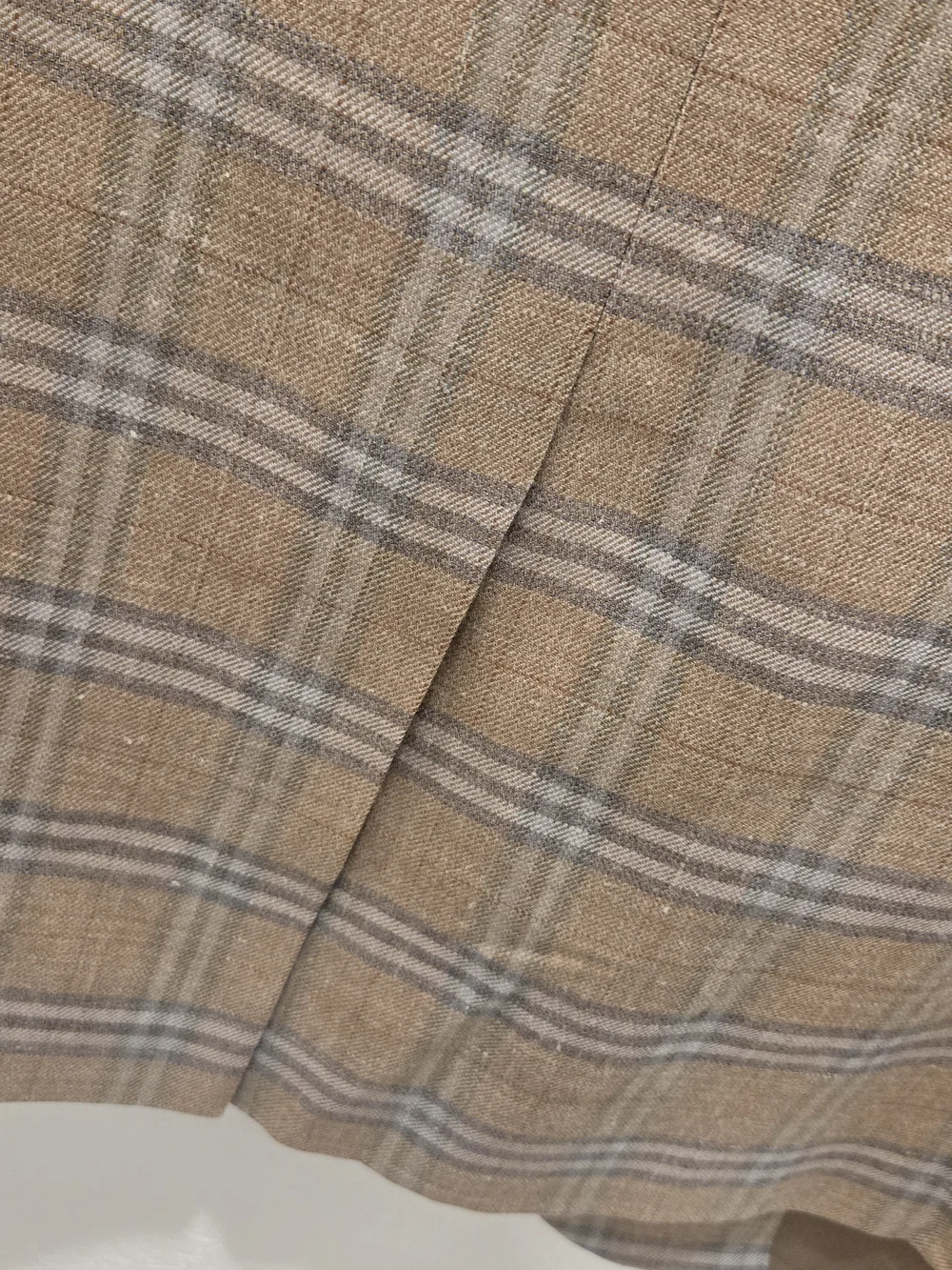 Men's Burberry Tan Plaid Blazer - Classic Tailored Style